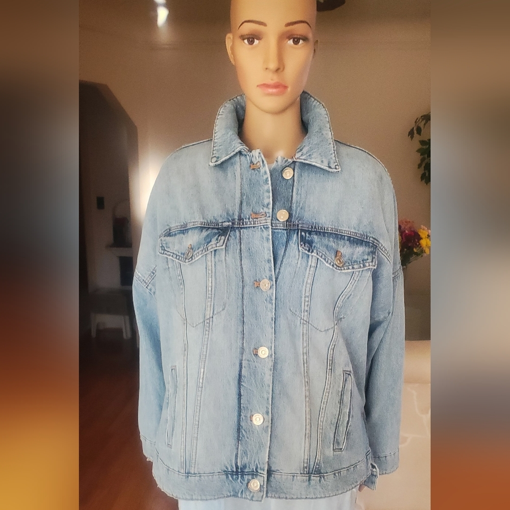 Zara Denim Jacket - Picture 2 of 9